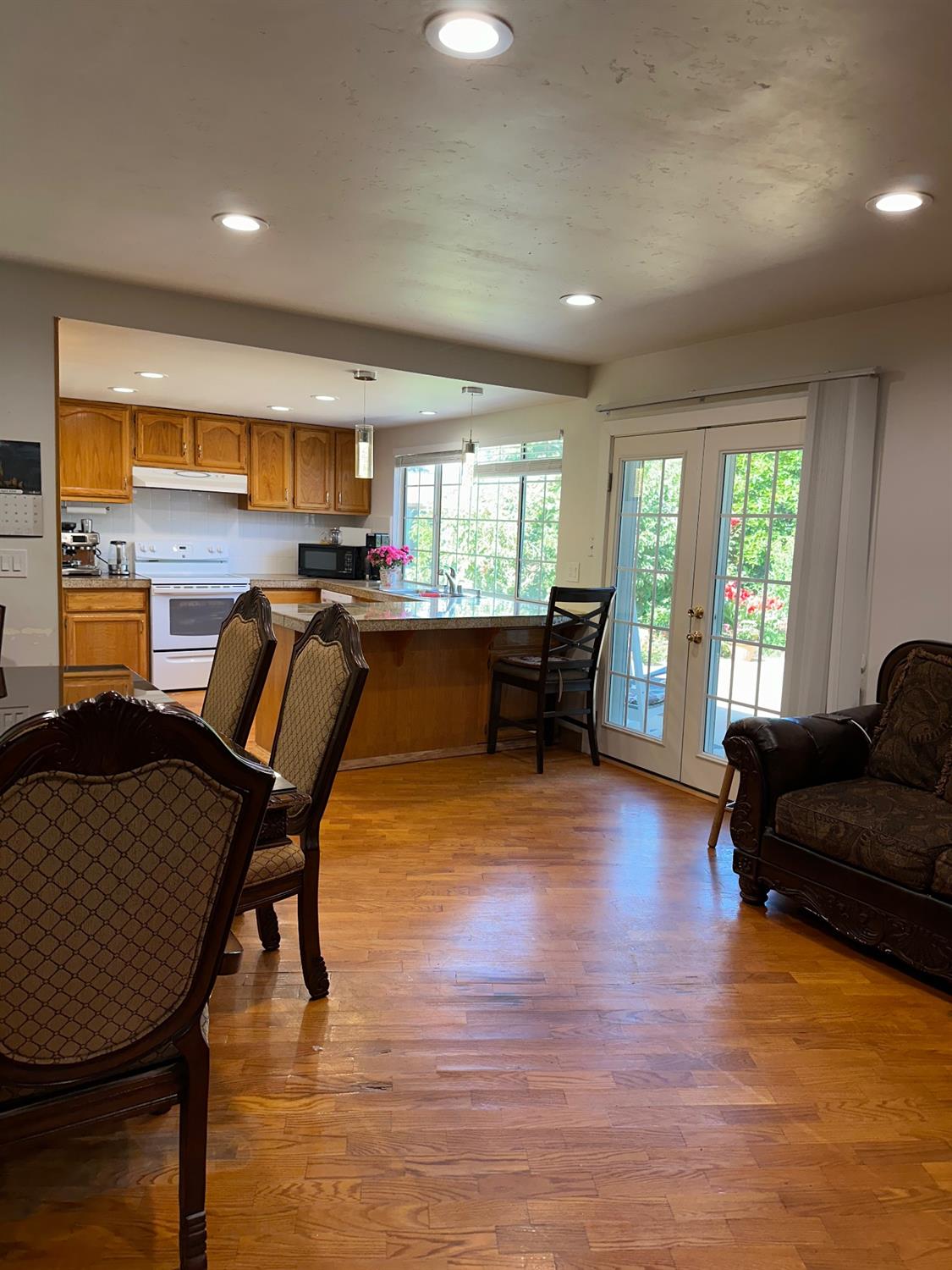 3129 Chettenham Drive