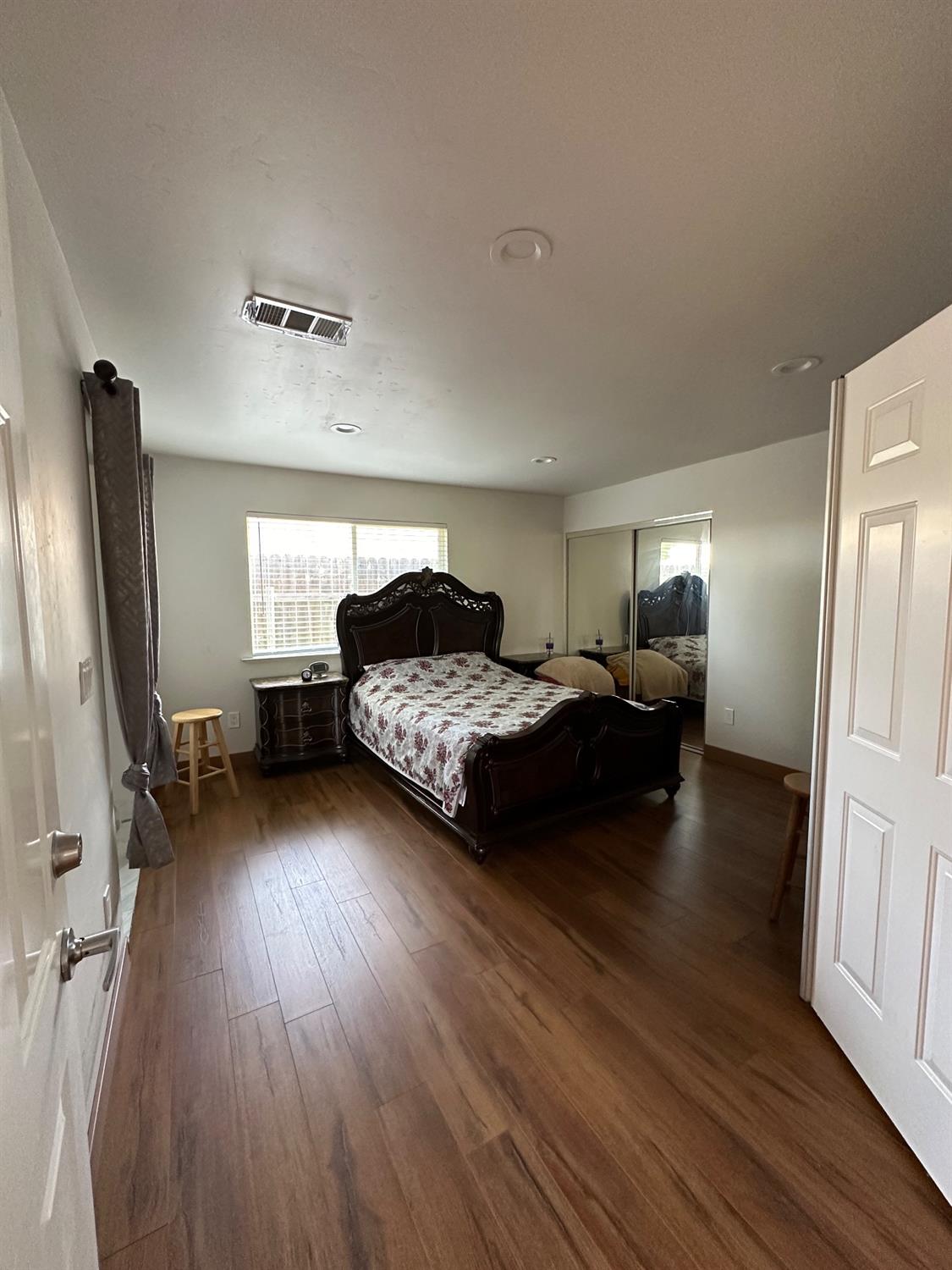 3129 Chettenham Drive