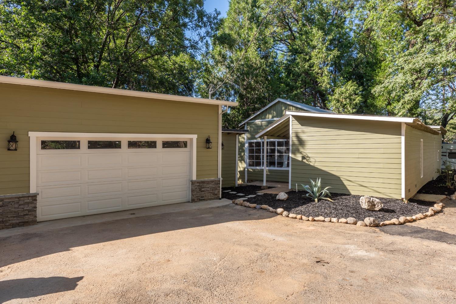 1968 Smith Flat Cemetery Road