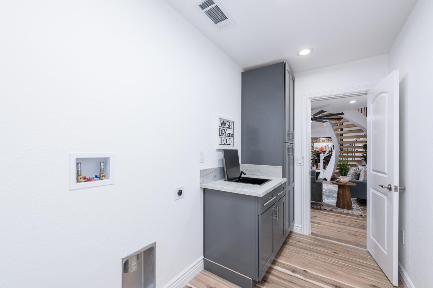 1968 Smith Flat Cemetery Road