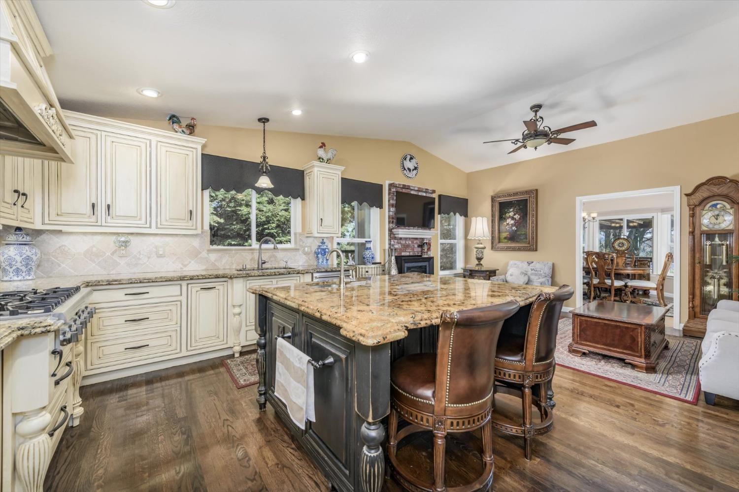 3341 Colina Court
