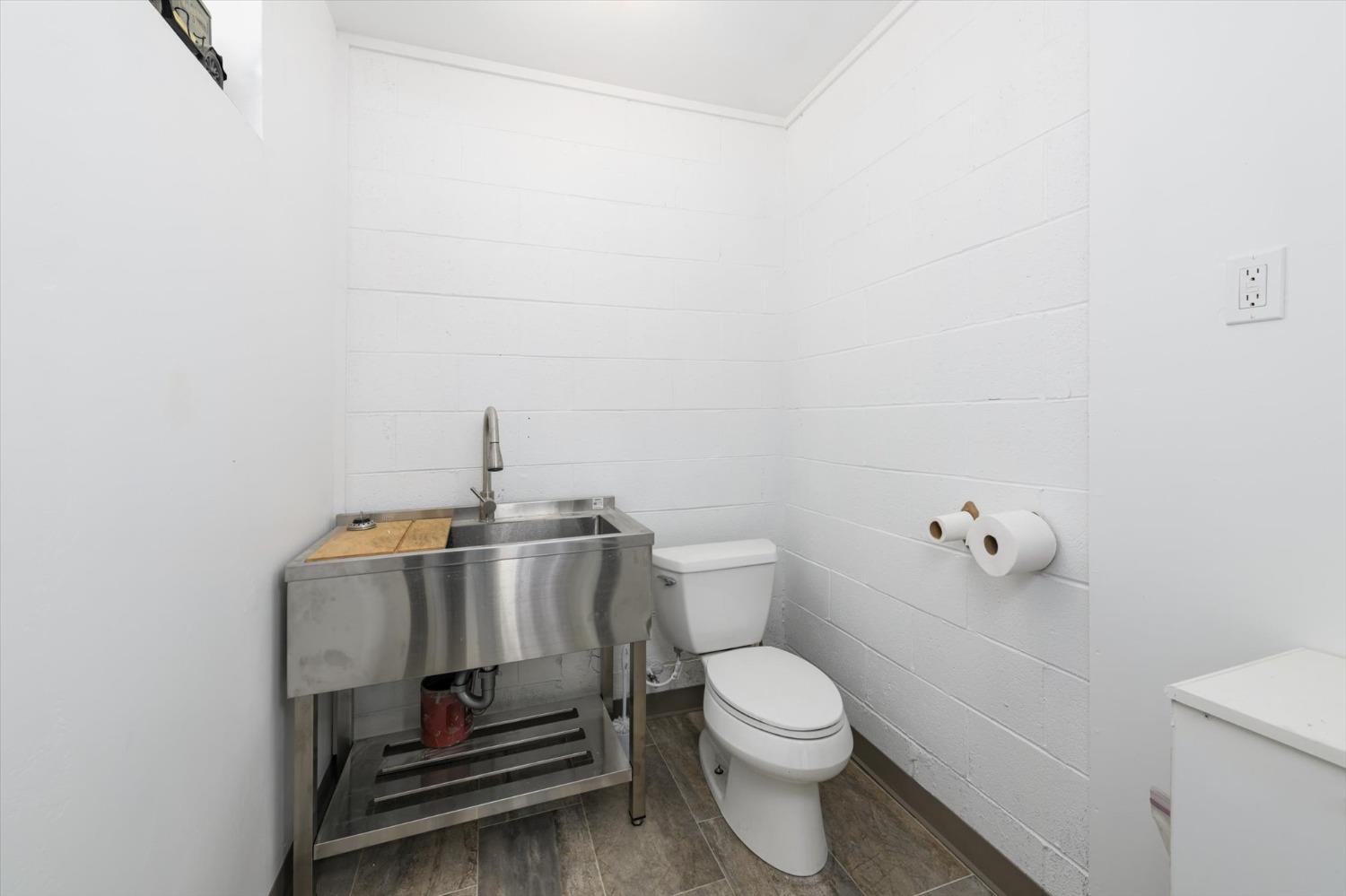 2310 Pleasant Valley Road