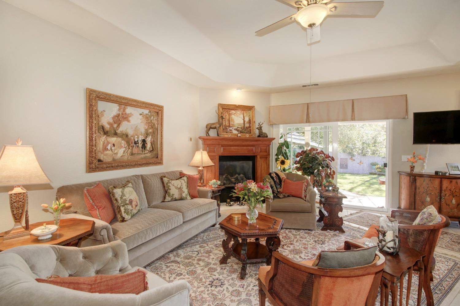 1062 Diamante Robles Court