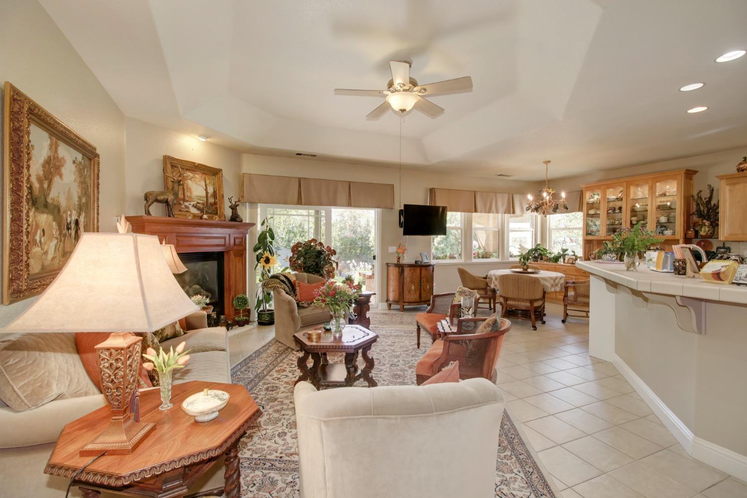 1062 Diamante Robles Court