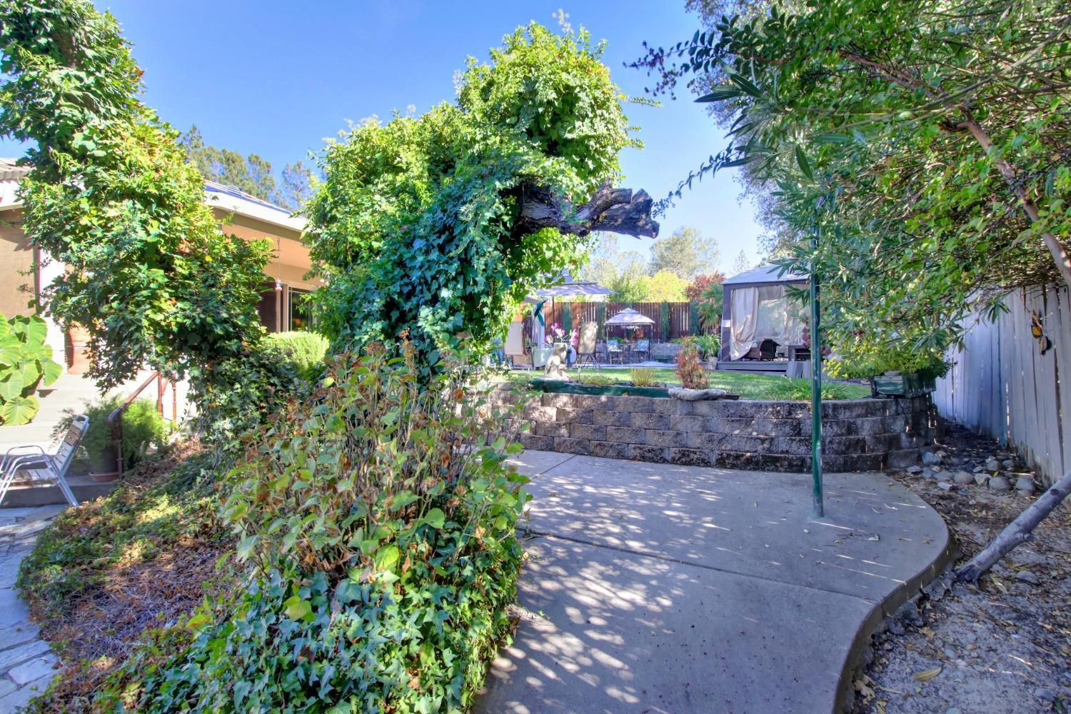 1062 Diamante Robles Court