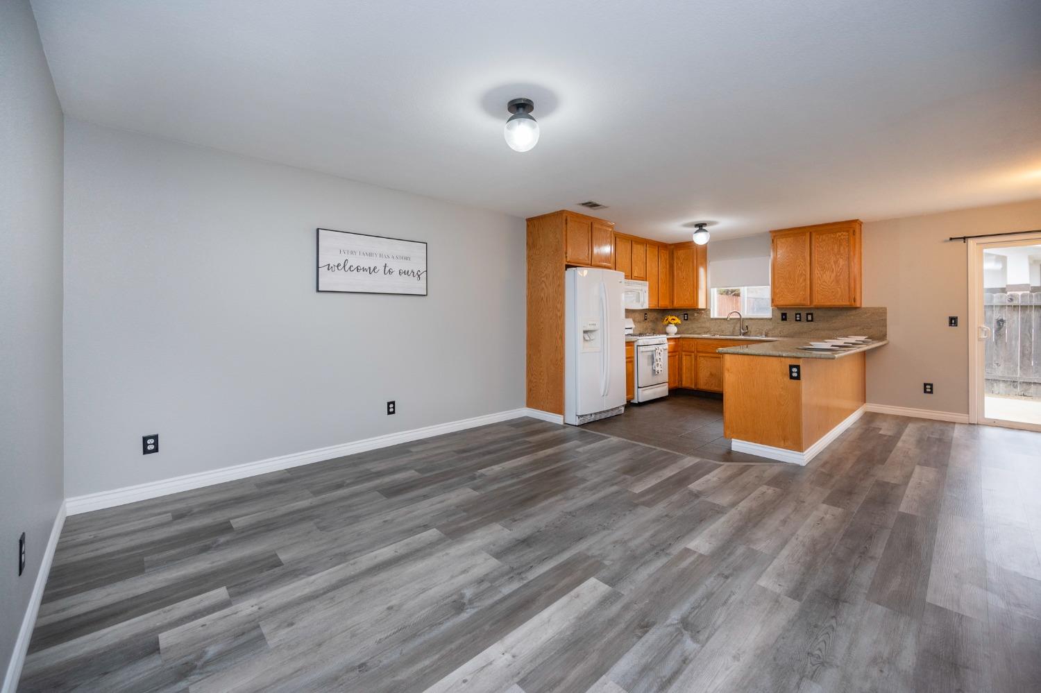 3041 Courtside Drive