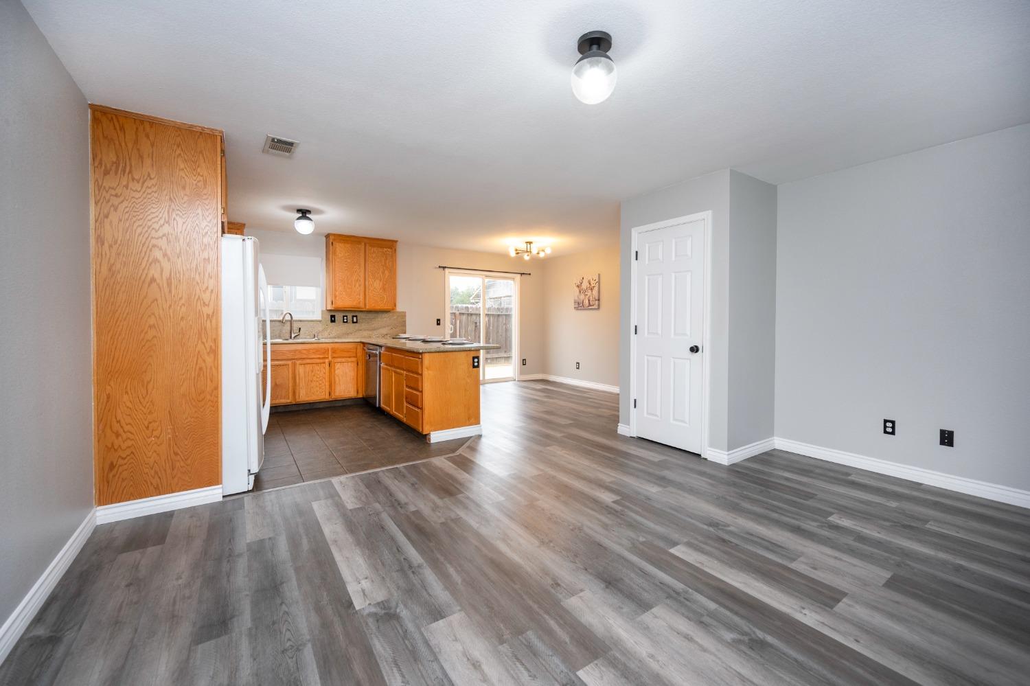 3041 Courtside Drive