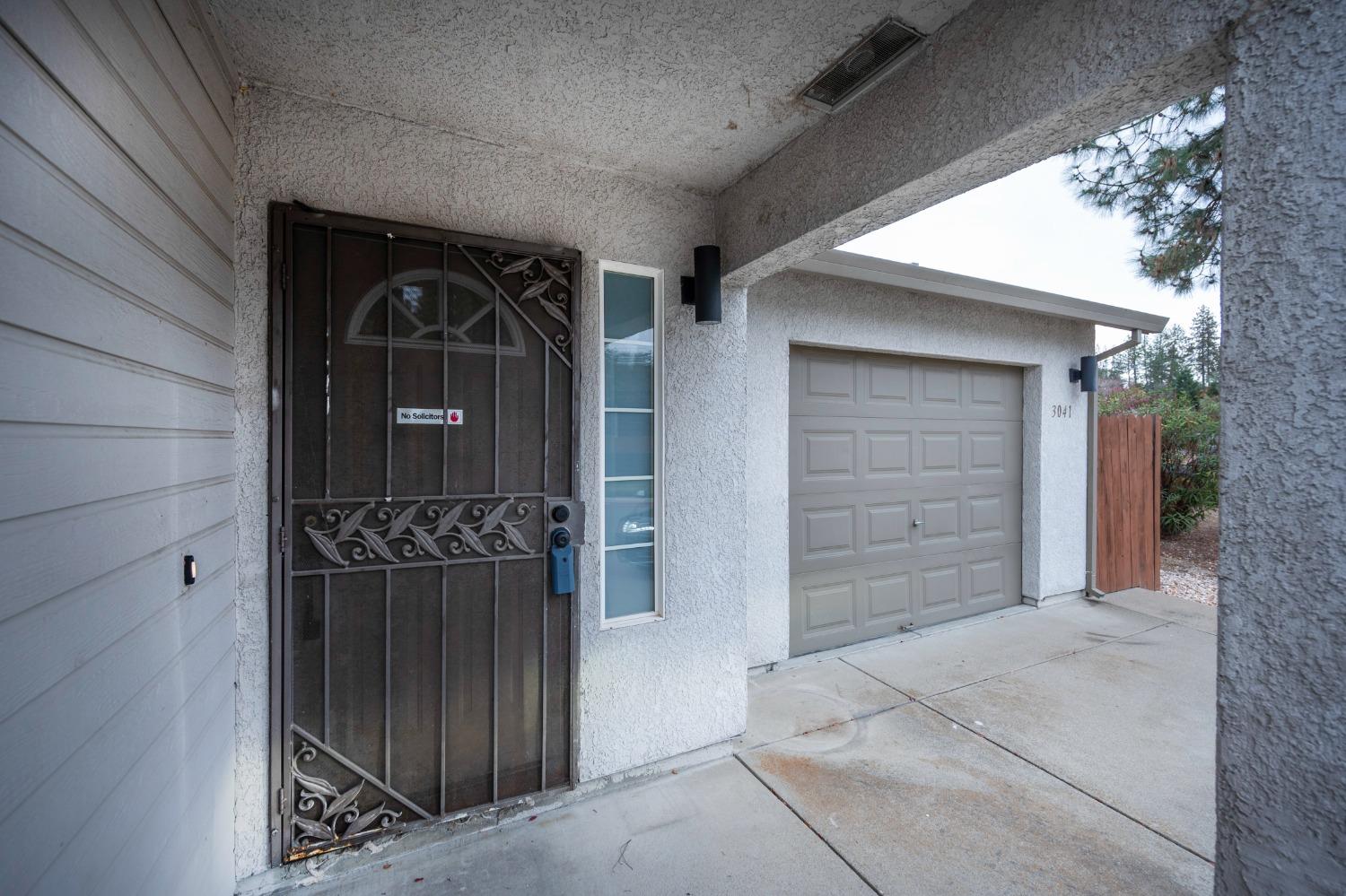 3041 Courtside Drive