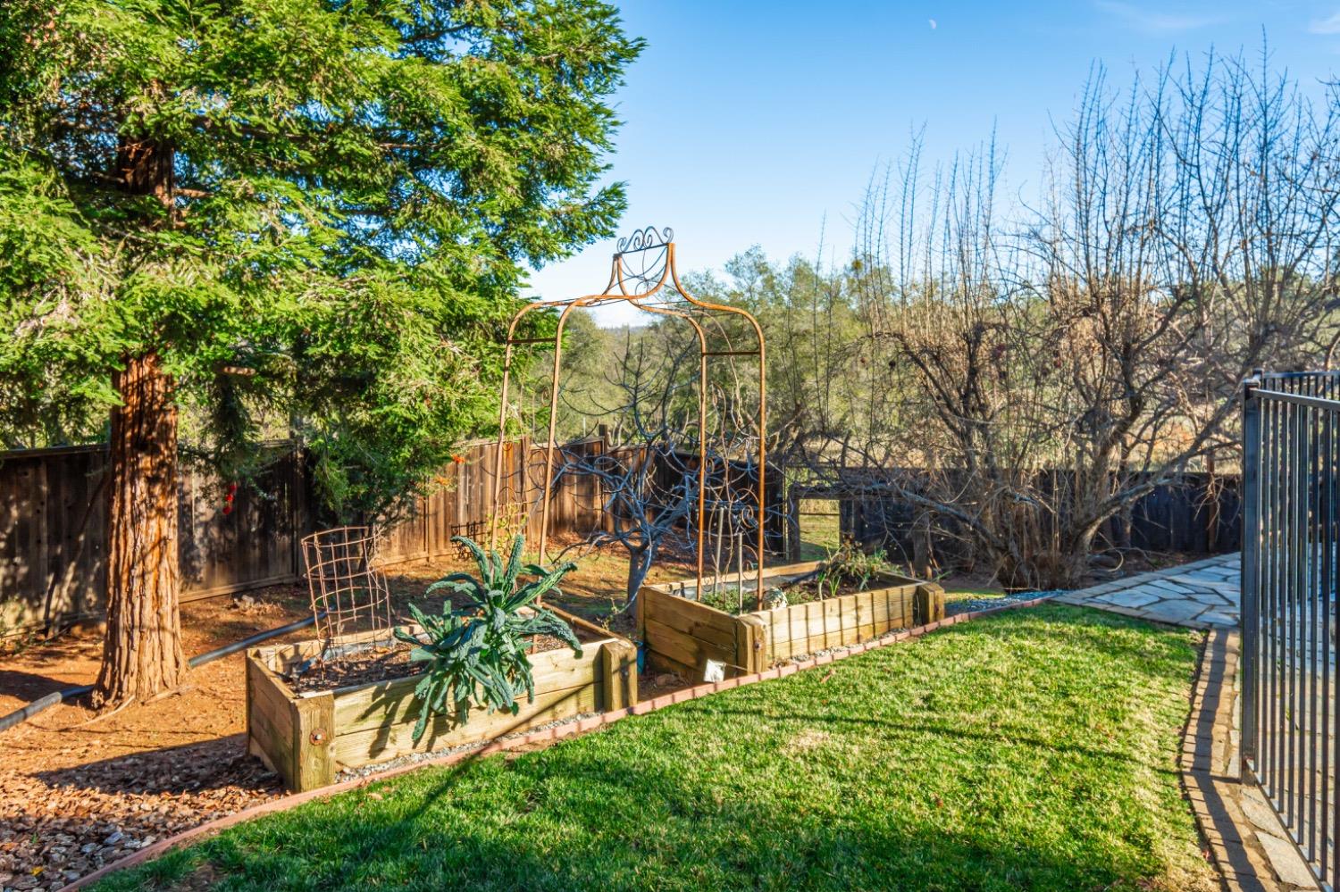 3265 Sandhurst Court