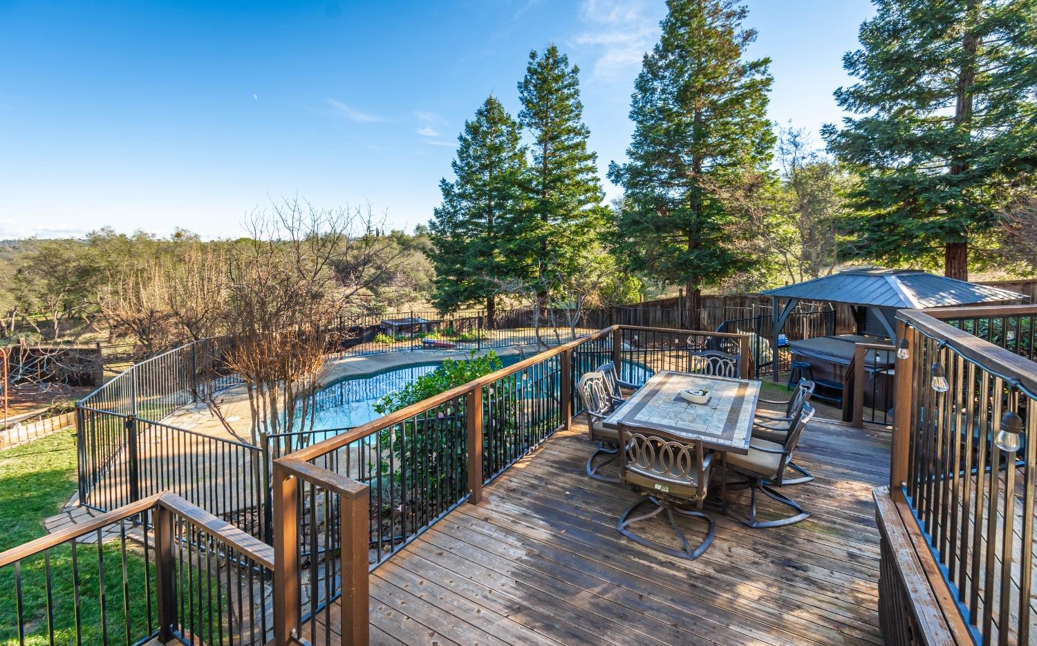 3265 Sandhurst Court