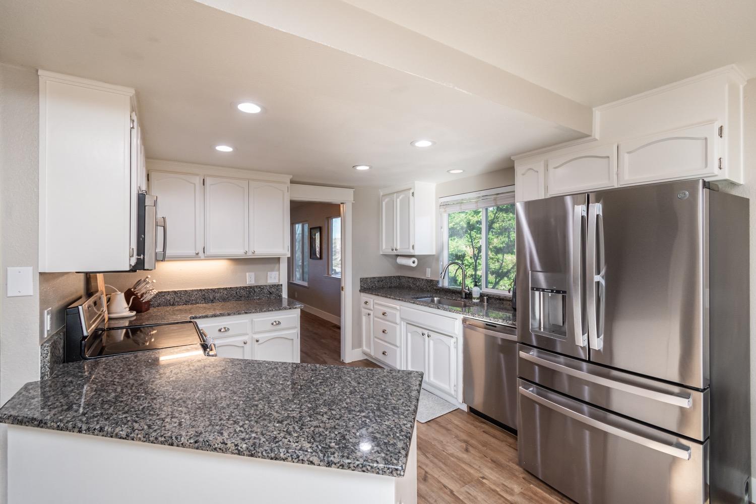 3265 Sandhurst Court