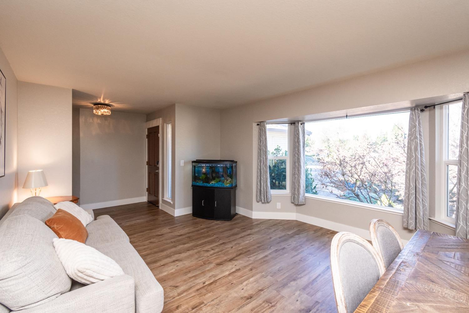 3265 Sandhurst Court