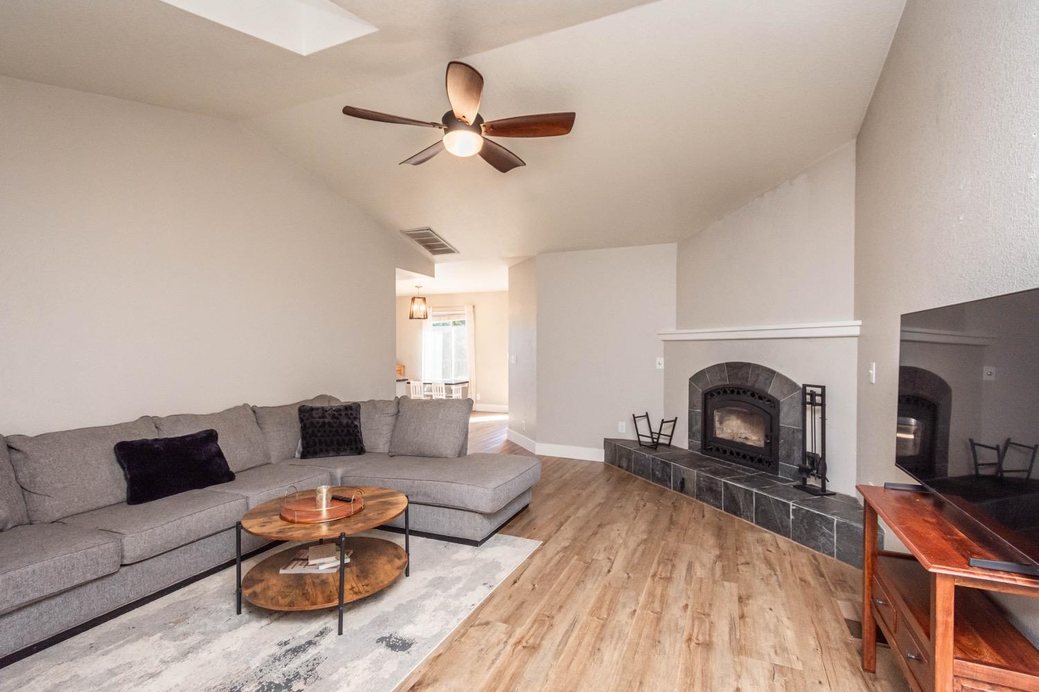 3265 Sandhurst Court