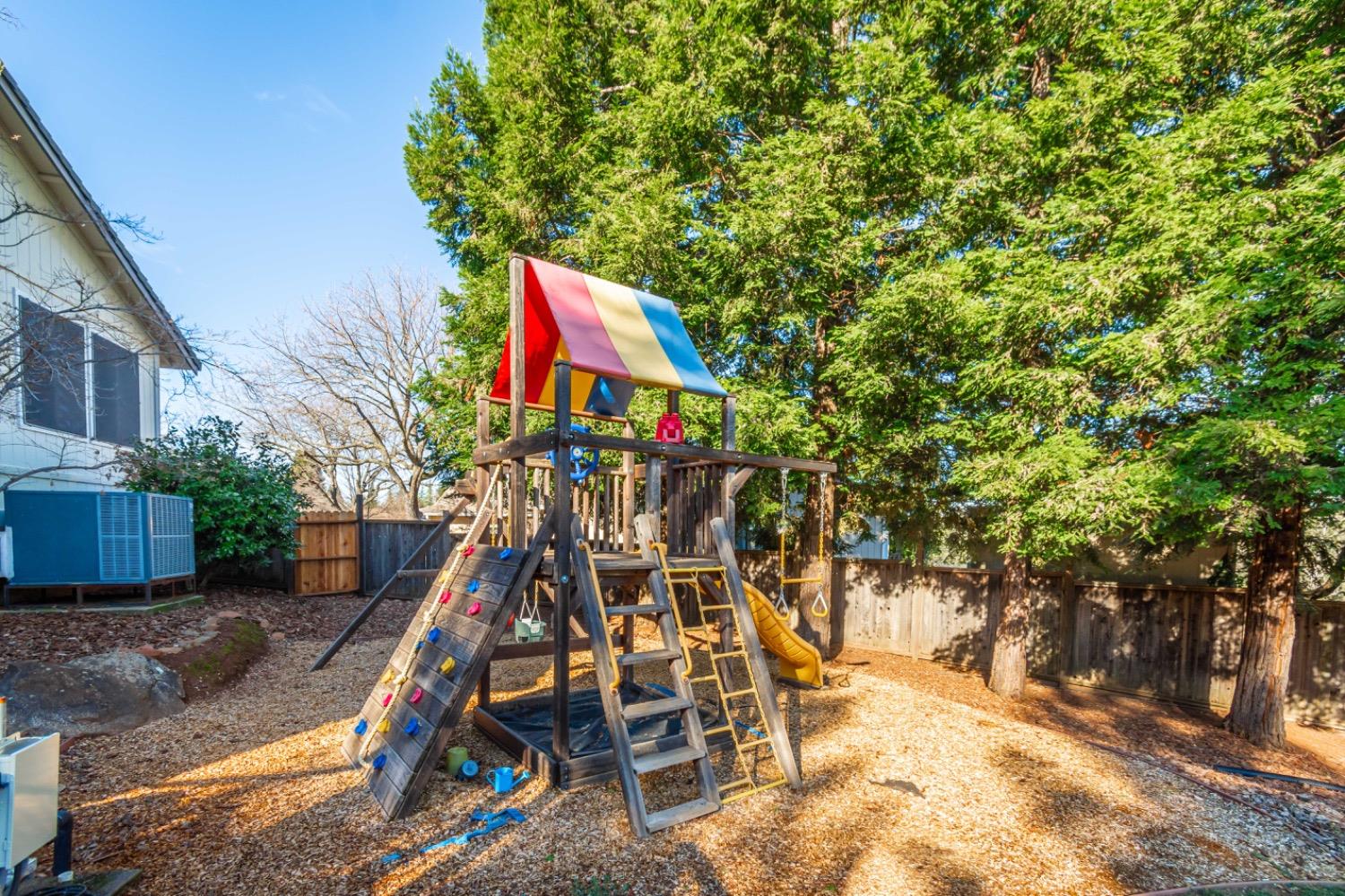 3265 Sandhurst Court