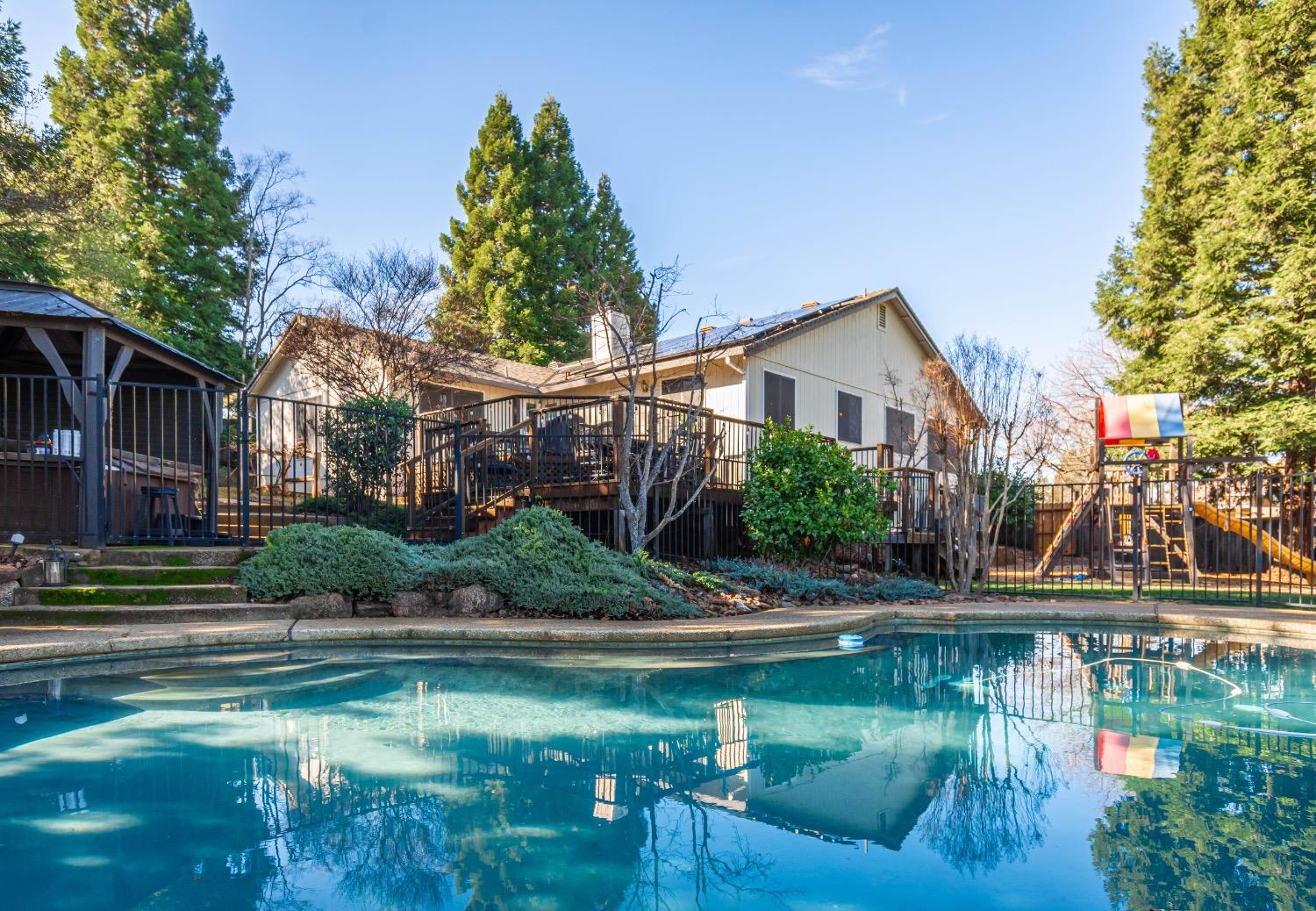 3265 Sandhurst Court