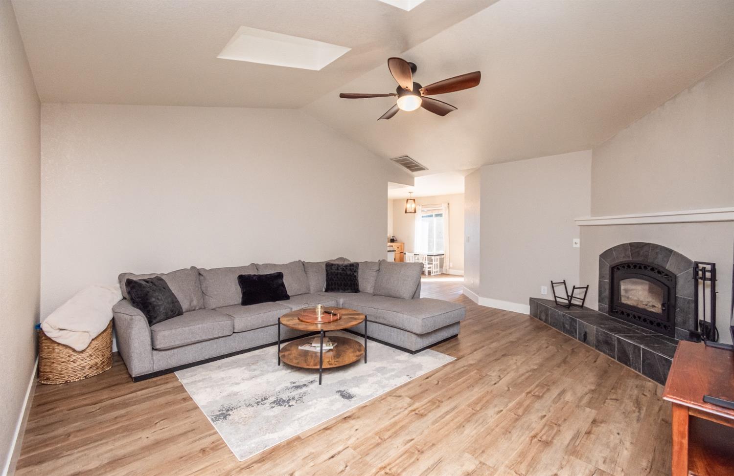 3265 Sandhurst Court