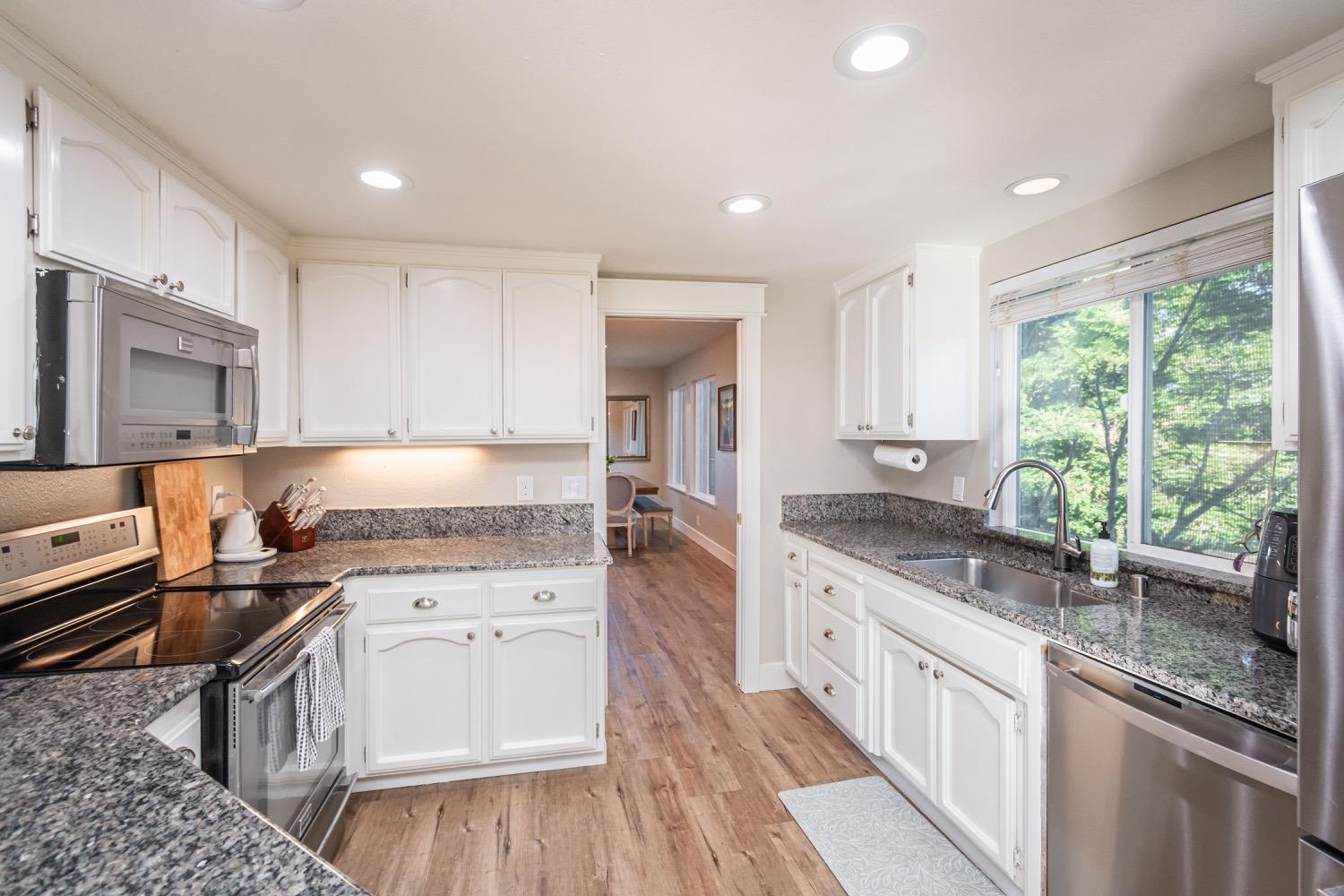 3265 Sandhurst Court