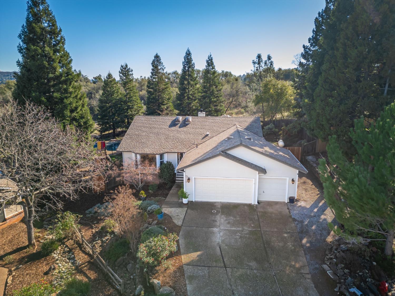 3265 Sandhurst Court