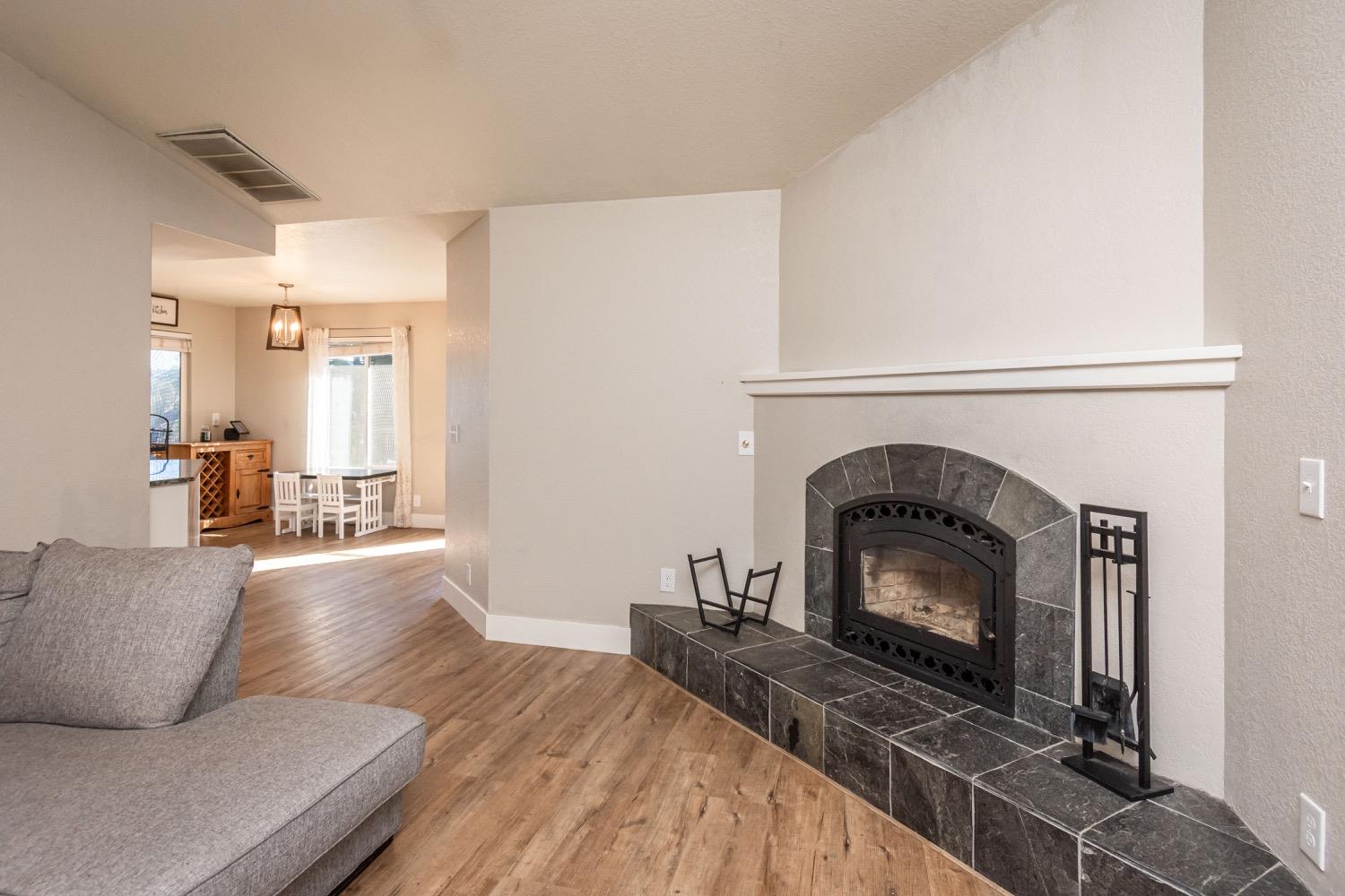 3265 Sandhurst Court