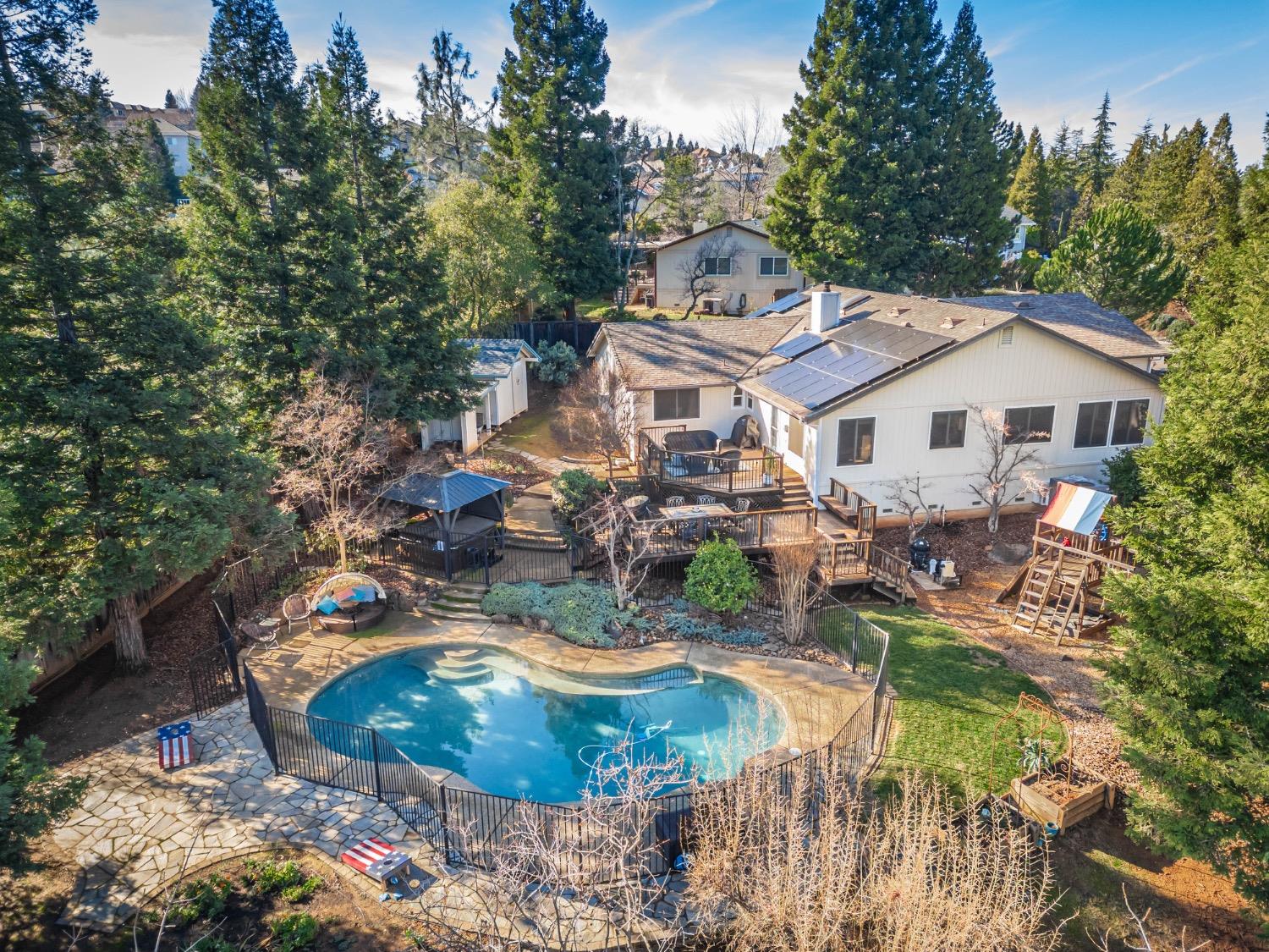 3265 Sandhurst Court