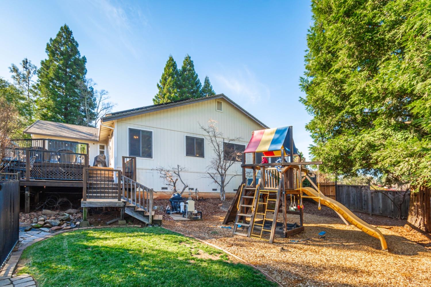 3265 Sandhurst Court