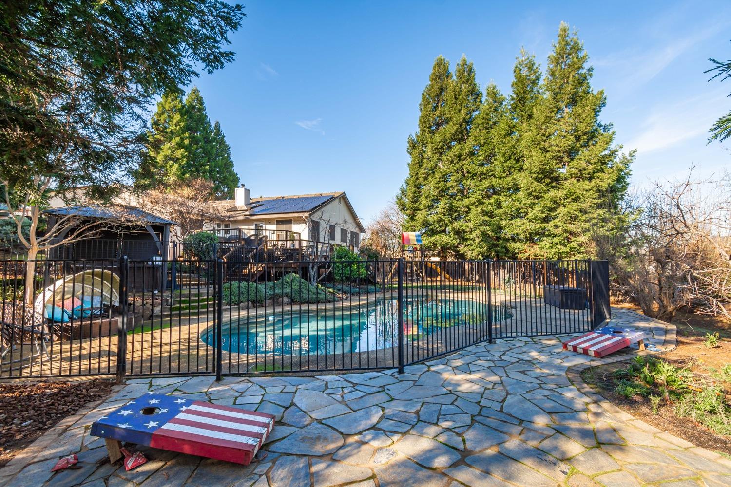 3265 Sandhurst Court