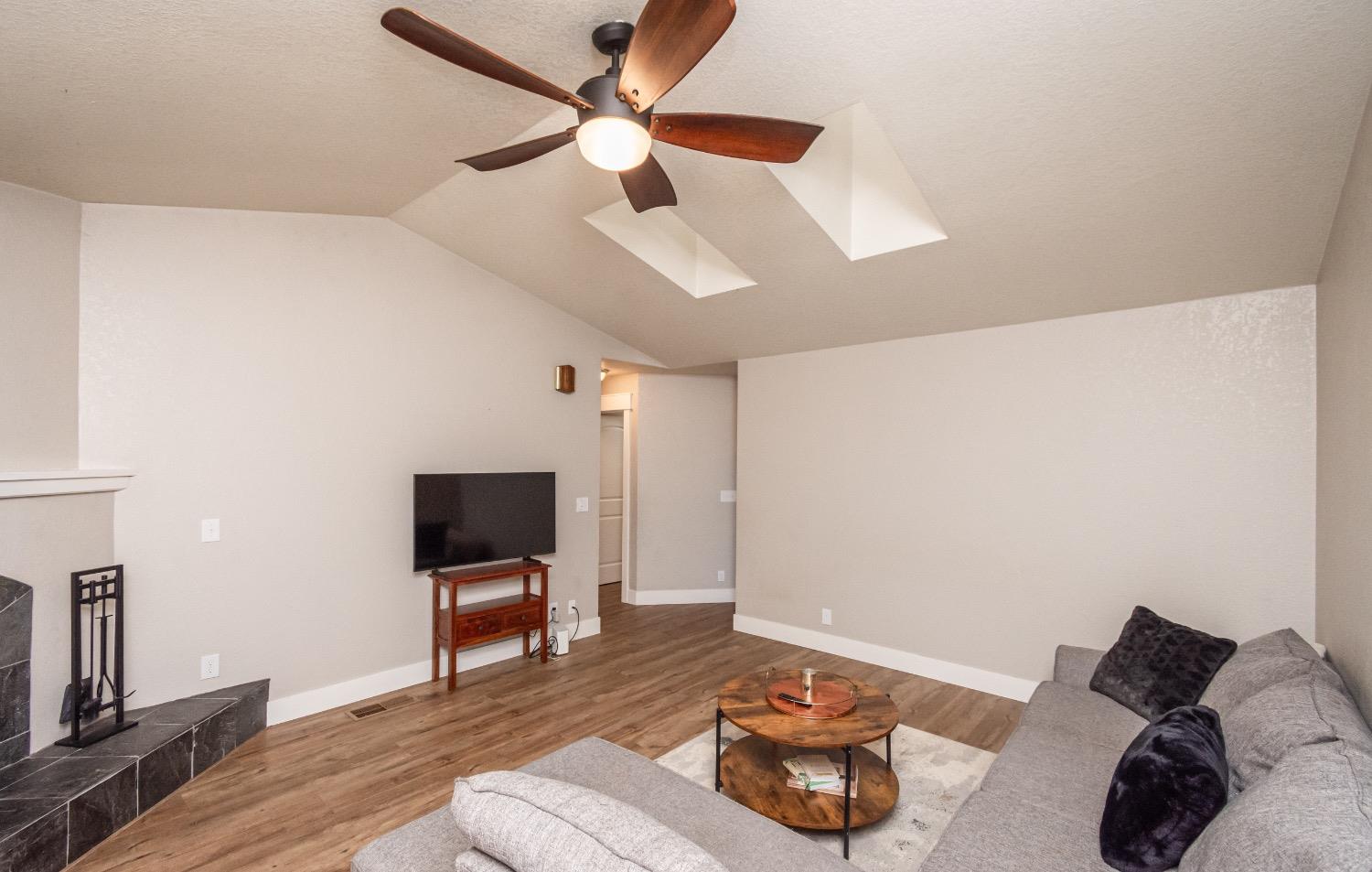 3265 Sandhurst Court