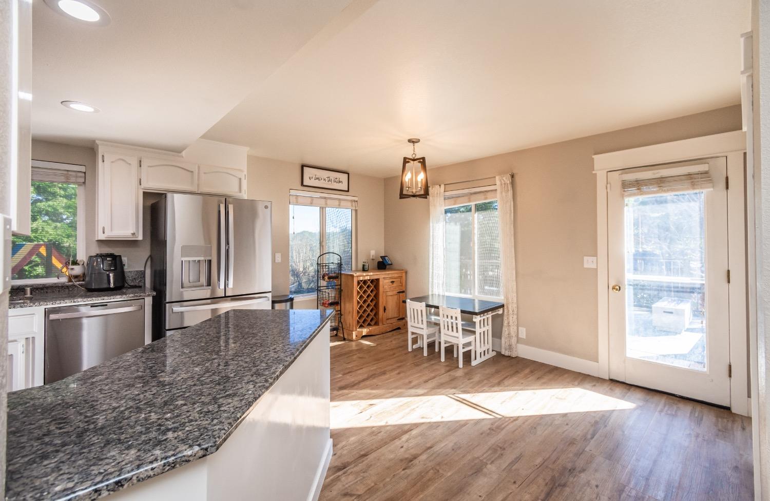 3265 Sandhurst Court