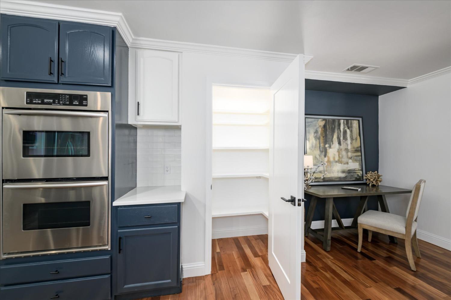 2574 Prescott Avenue