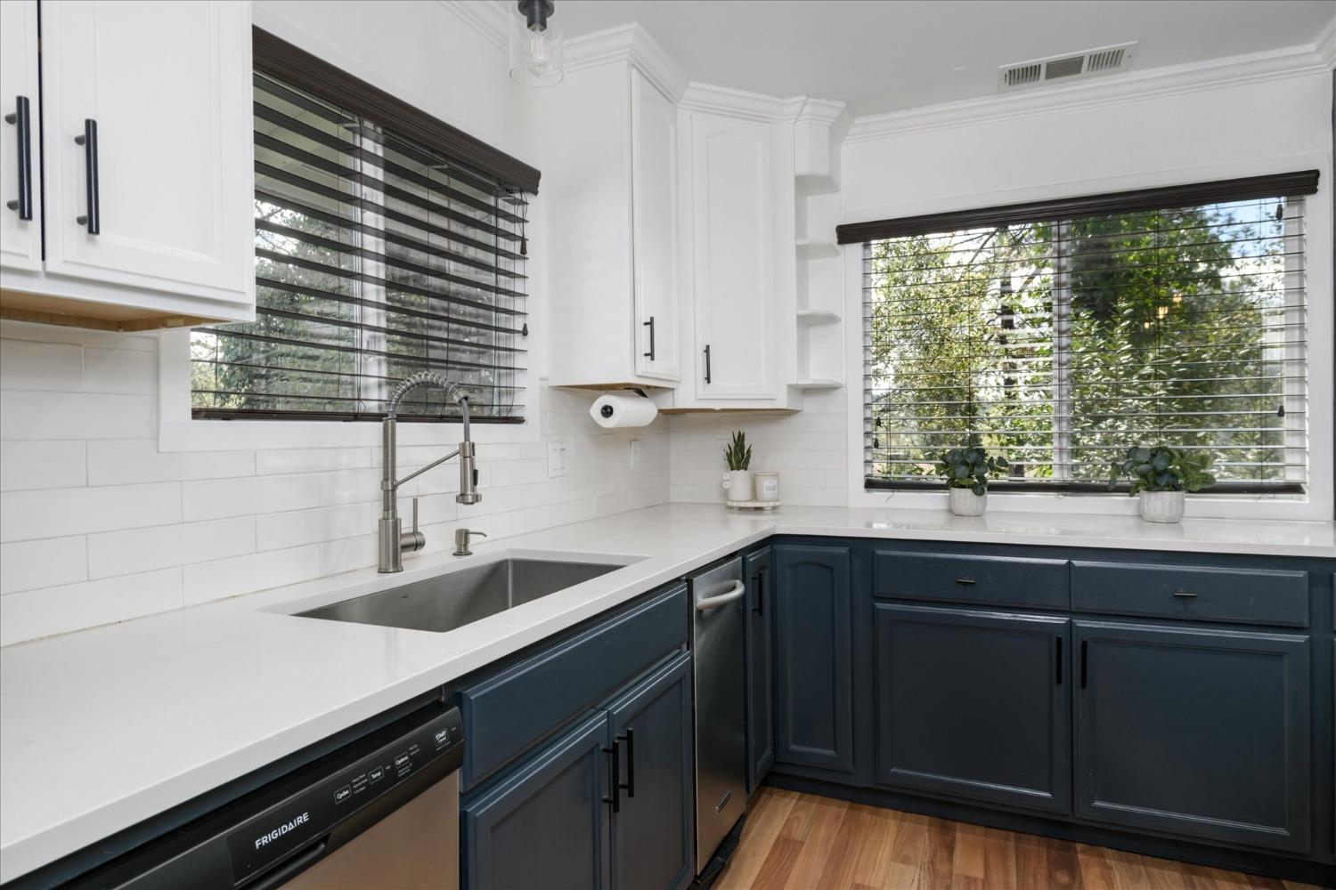 2574 Prescott Avenue