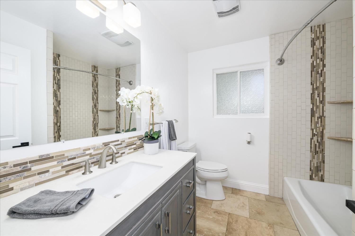 2574 Prescott Avenue