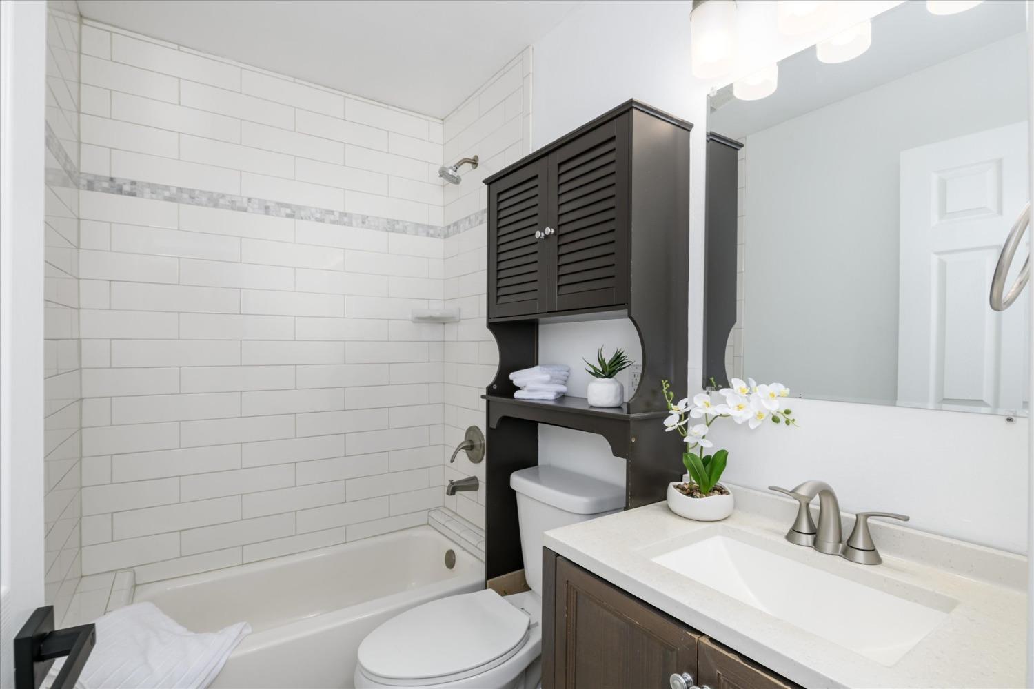 2574 Prescott Avenue