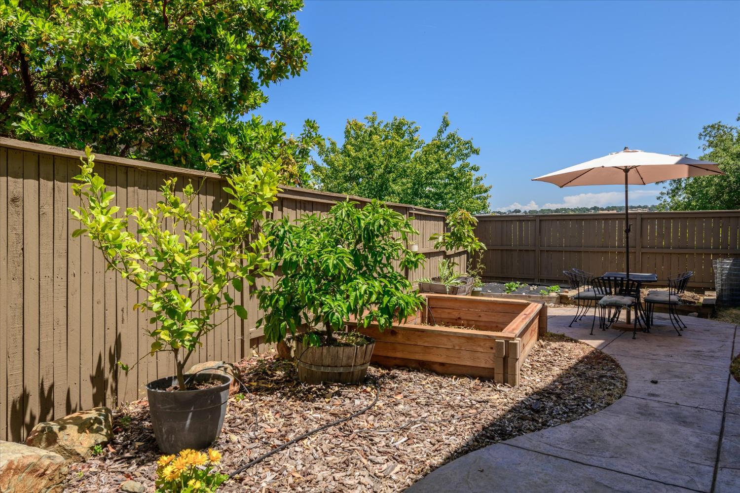 6154 Edgehill Drive