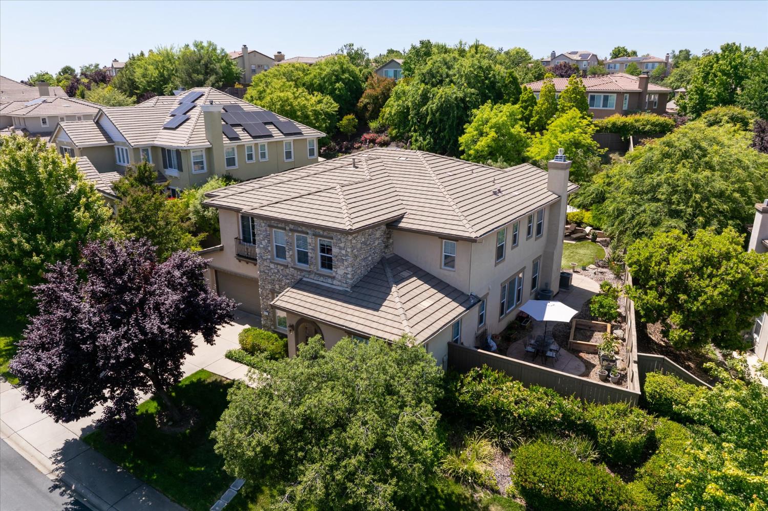6154 Edgehill Drive