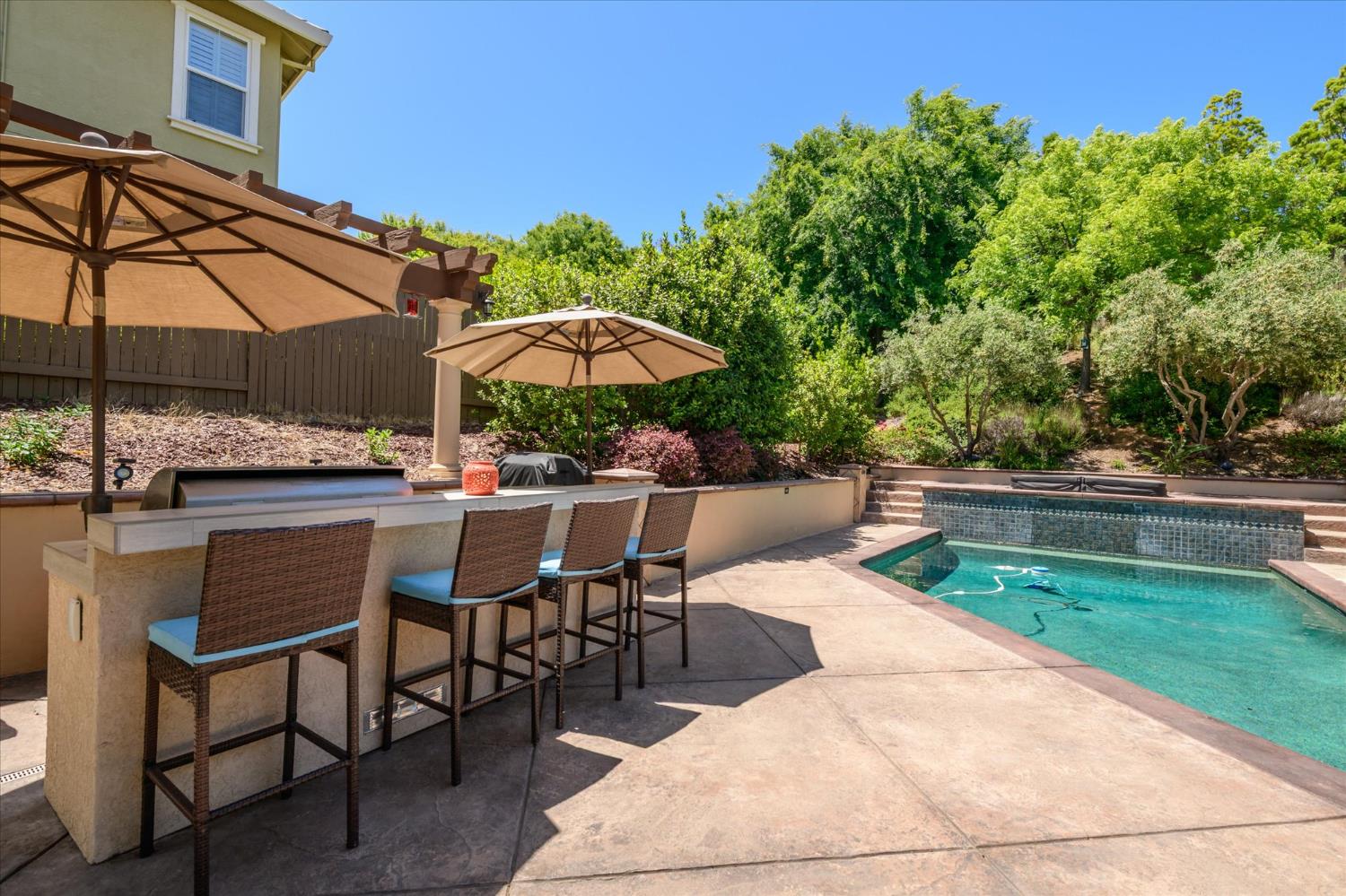 6154 Edgehill Drive