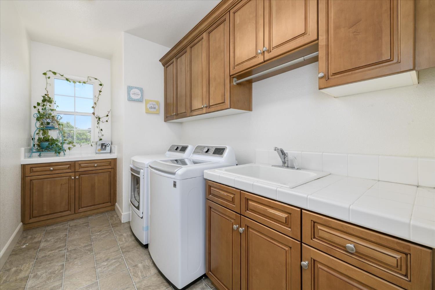 6154 Edgehill Drive