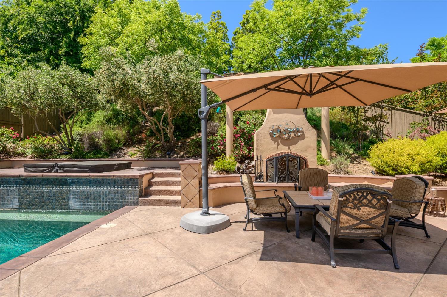 6154 Edgehill Drive