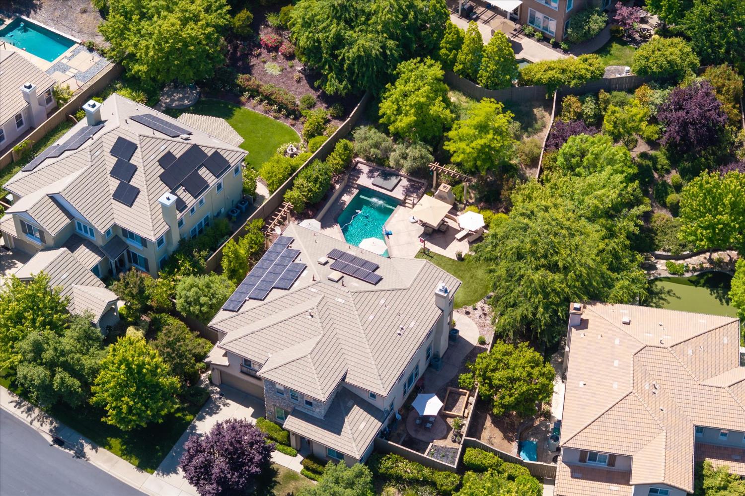 6154 Edgehill Drive