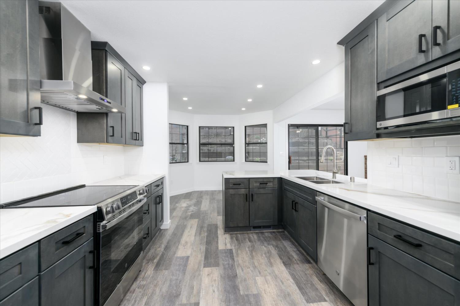 3464 Mira Loma Drive