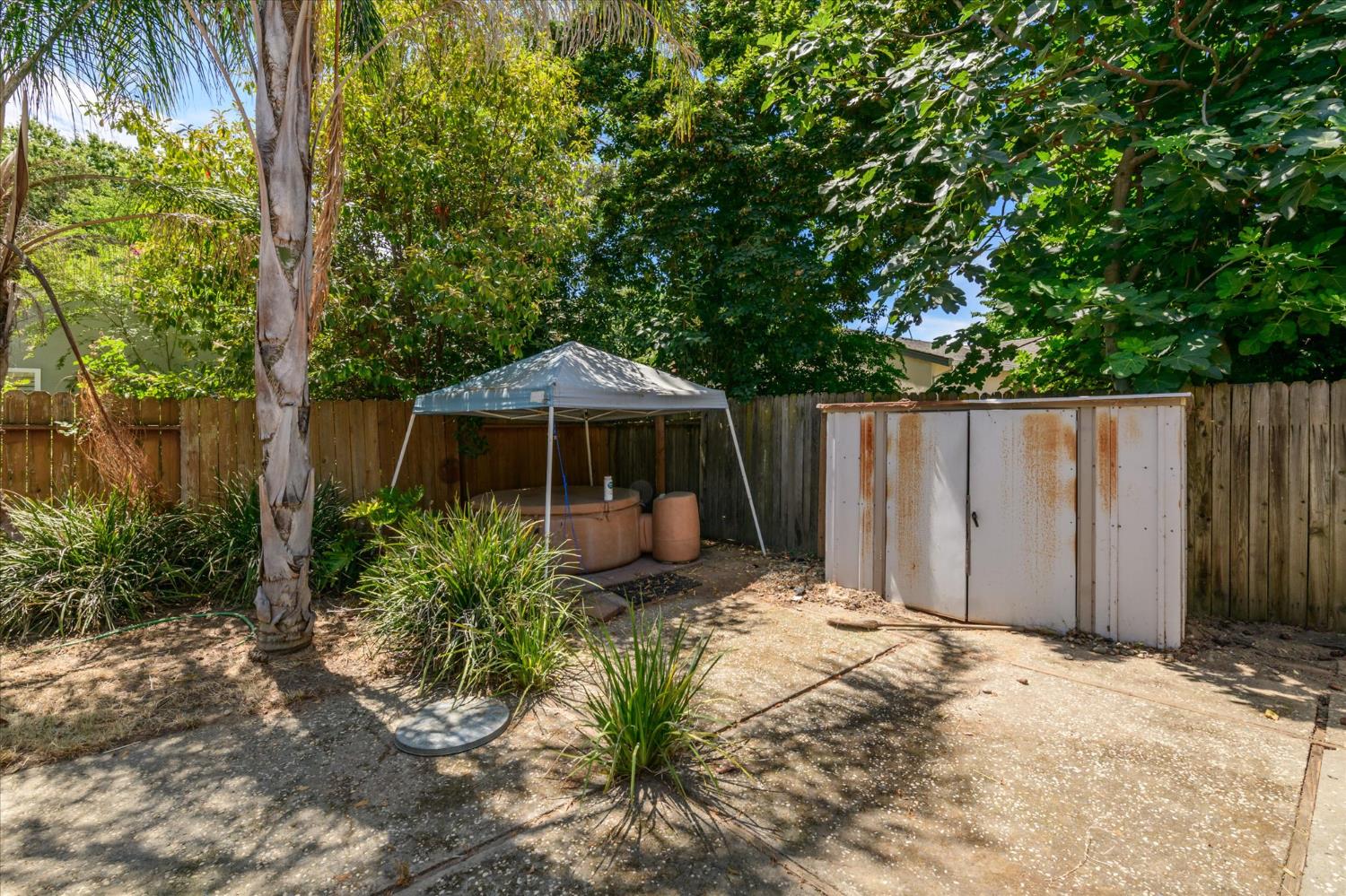 8564 La Riviera Drive