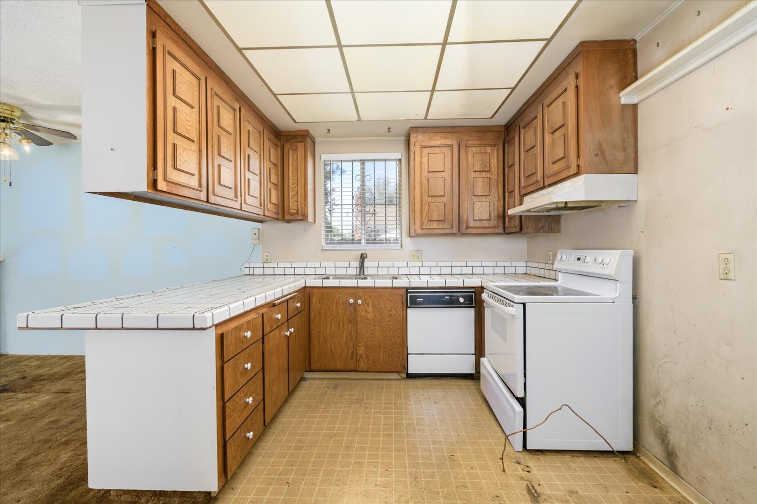 8564 La Riviera Drive