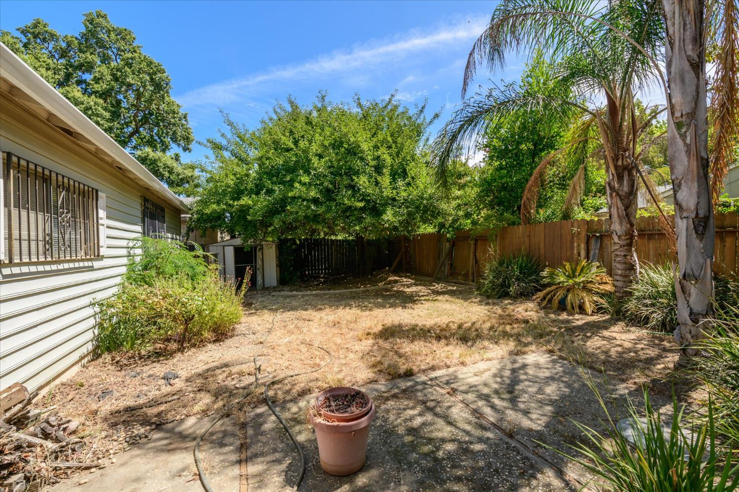 8564 La Riviera Drive