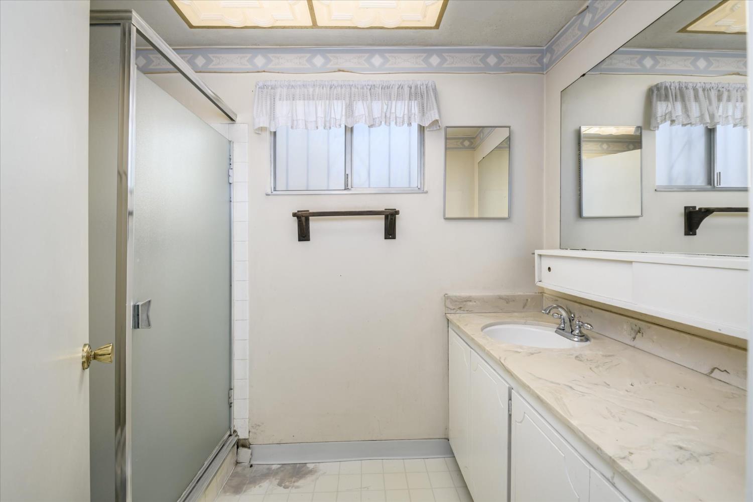 8564 La Riviera Drive