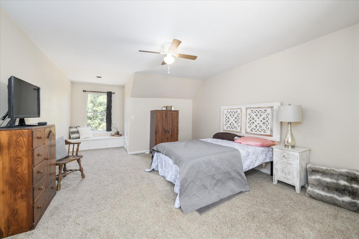 7181 Nutmeg Lane