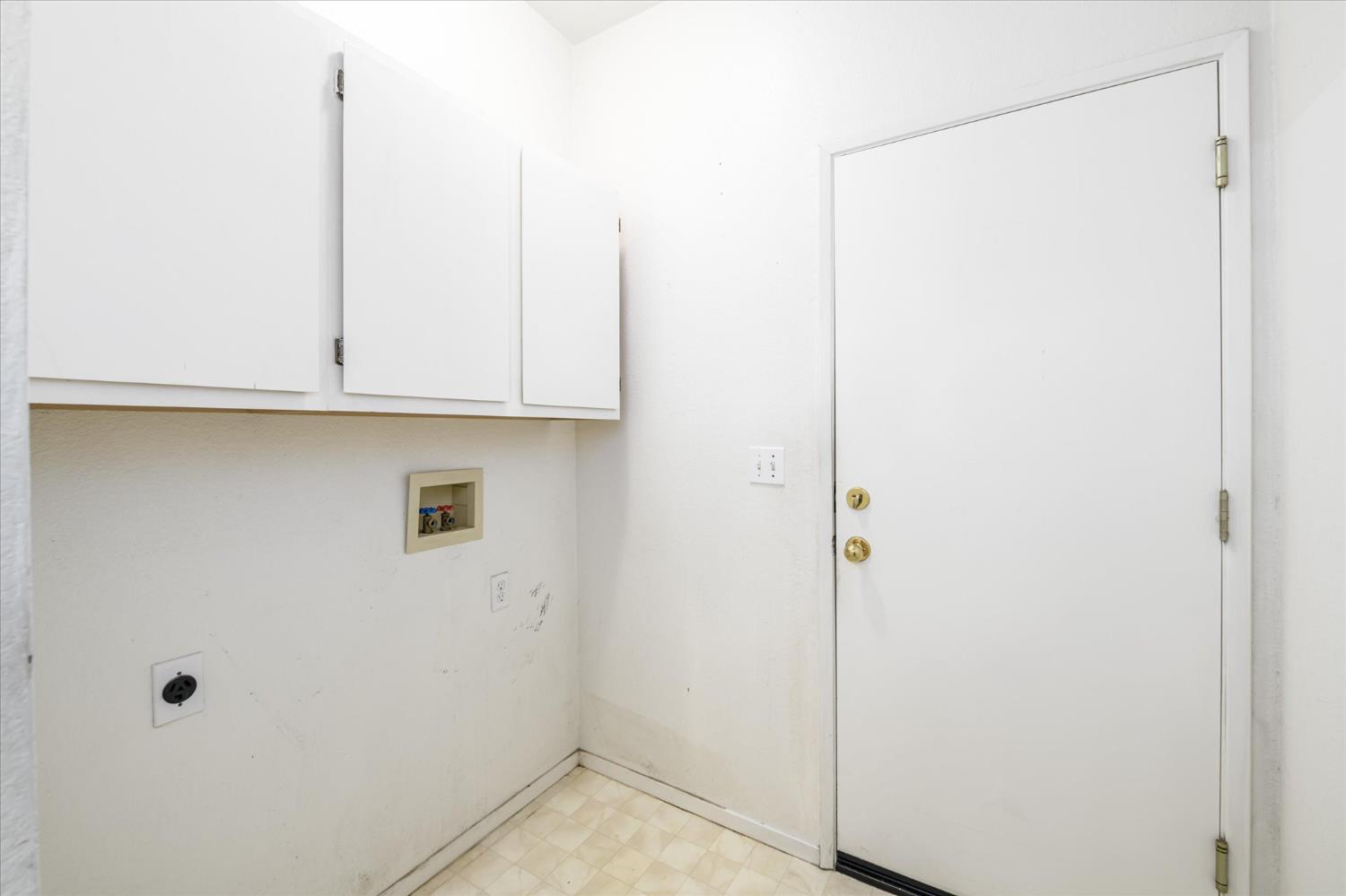 6401 Cedar Ranch Drive