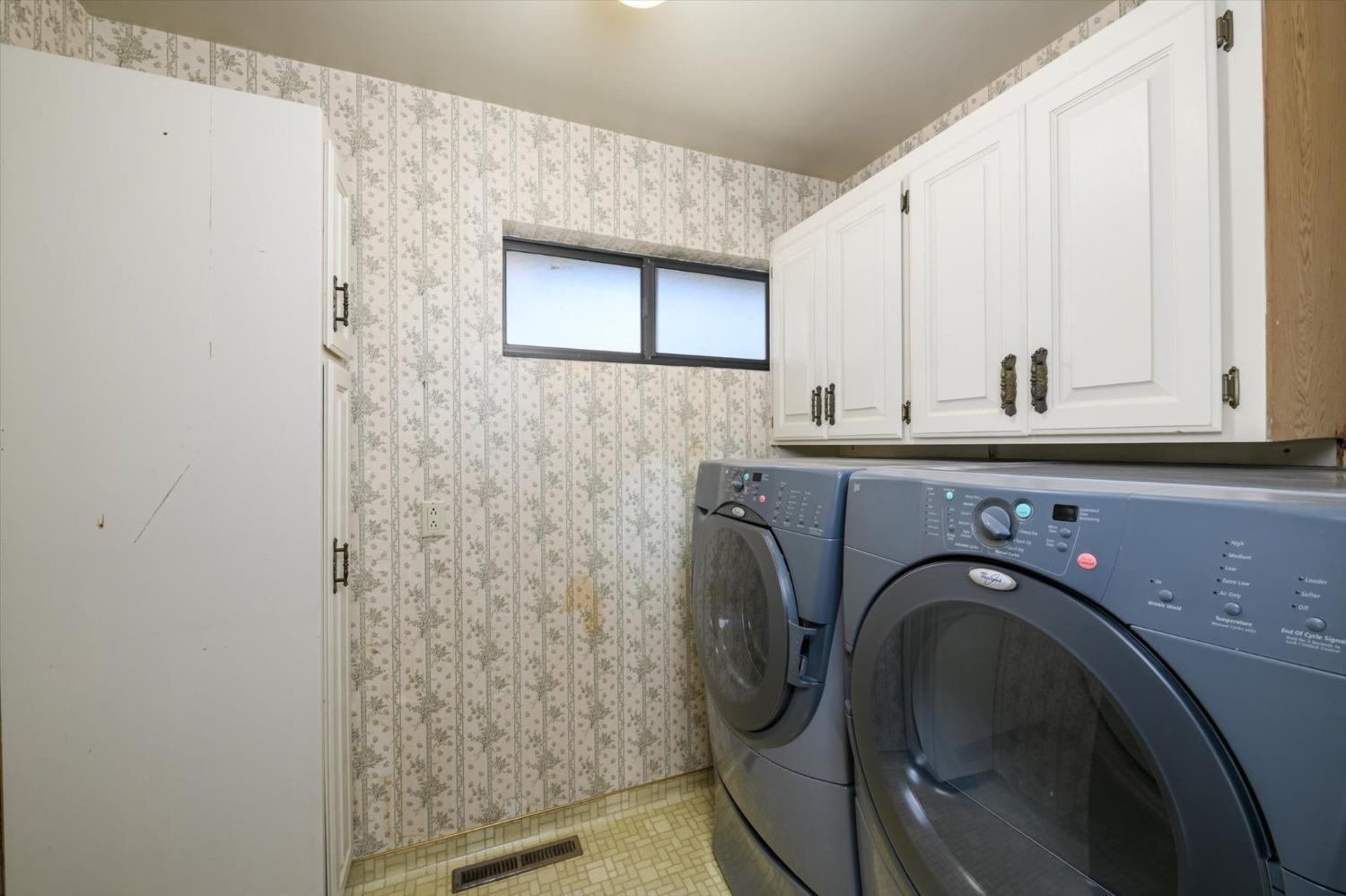 2890 Crystal Springs