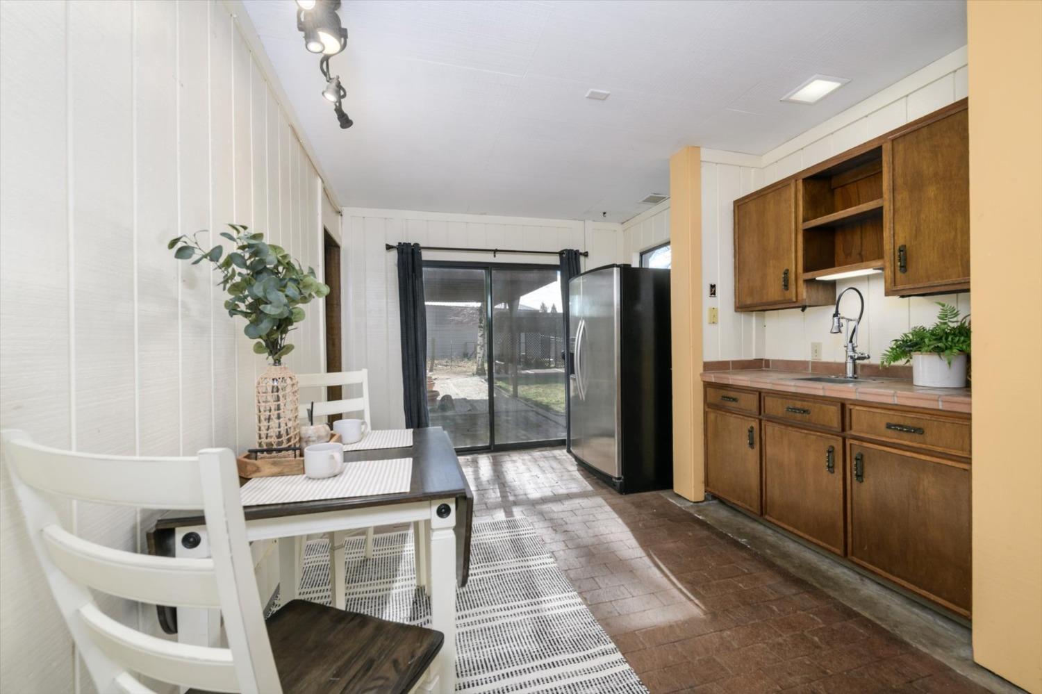 2890 Crystal Springs