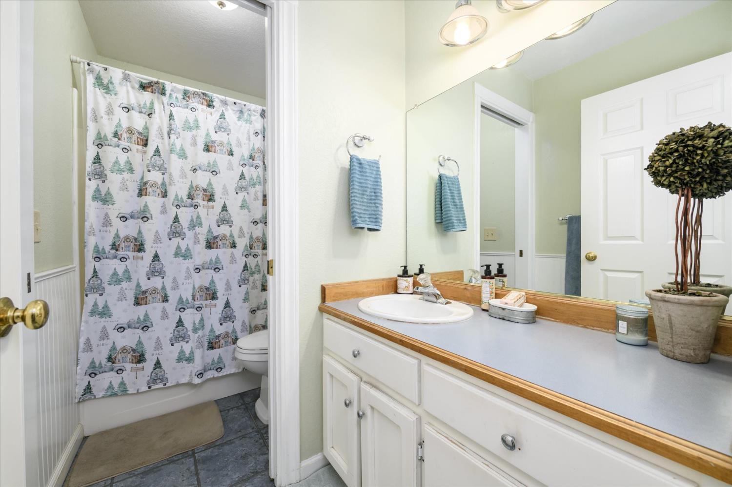 1285 Sierra East Court