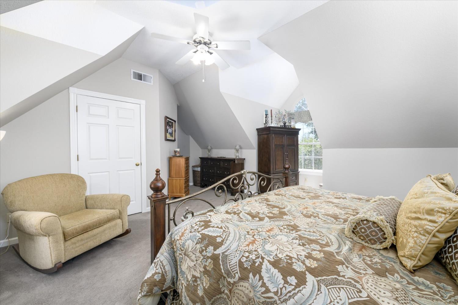 1285 Sierra East Court