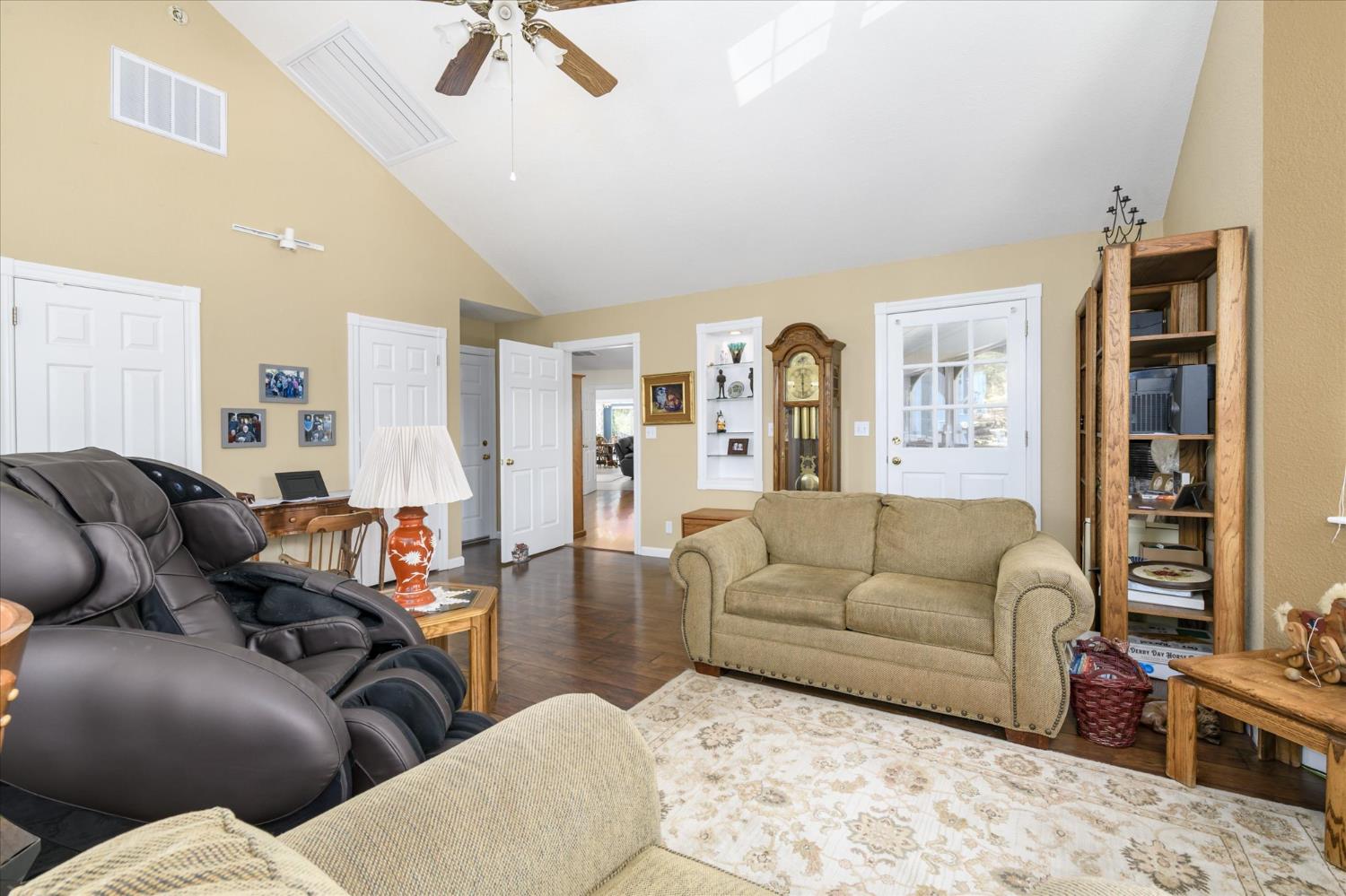 1285 Sierra East Court